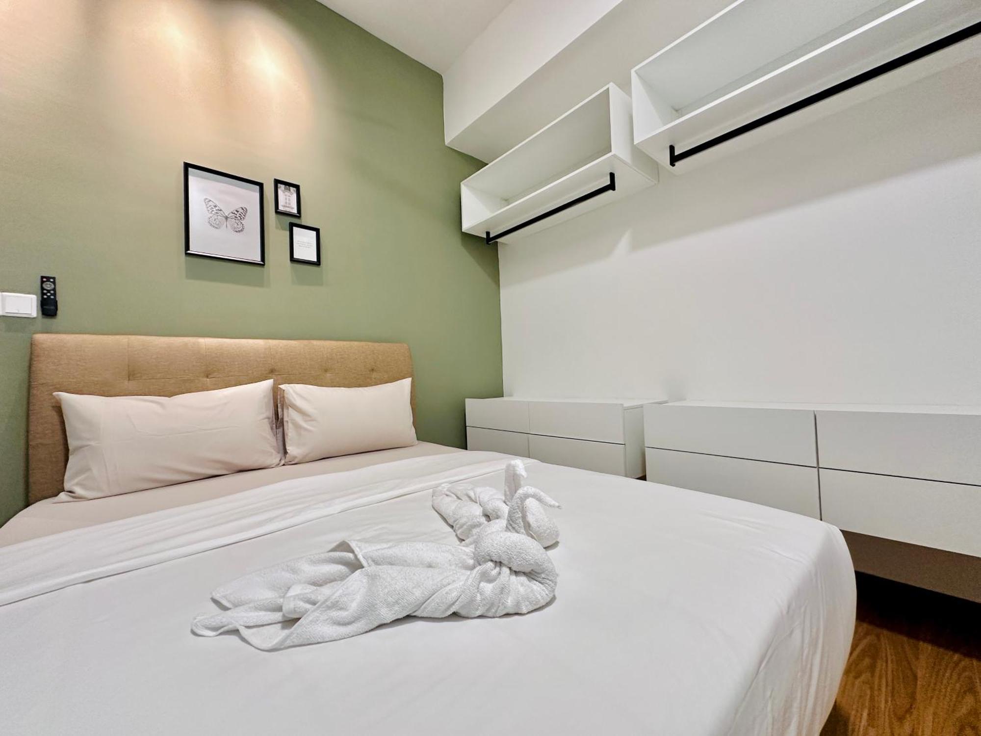 2Br Luxury Rooftop Swimming Pook Homestay@Georgetown@10Pax - 无敌美景两房民宿 Exterior photo