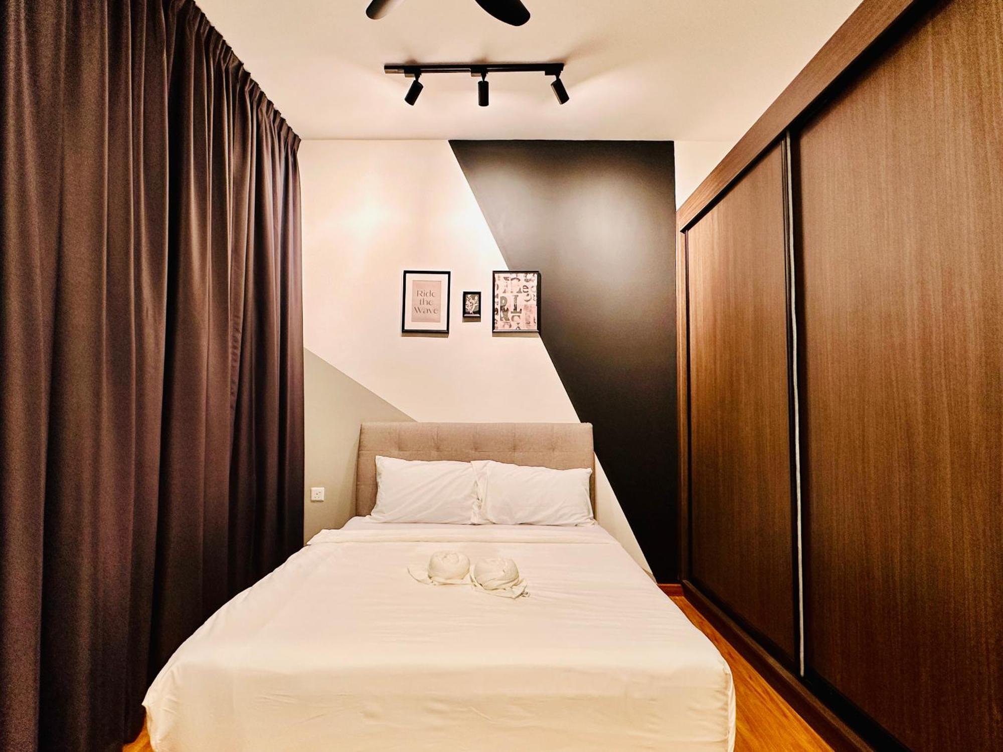 2Br Luxury Rooftop Swimming Pook Homestay@Georgetown@10Pax - 无敌美景两房民宿 Exterior photo